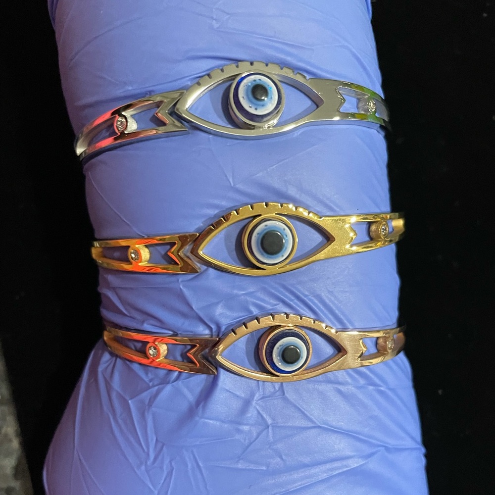 Stainless Steel Bracelets 👁